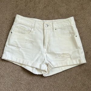 WHITE DENIM SHORTS